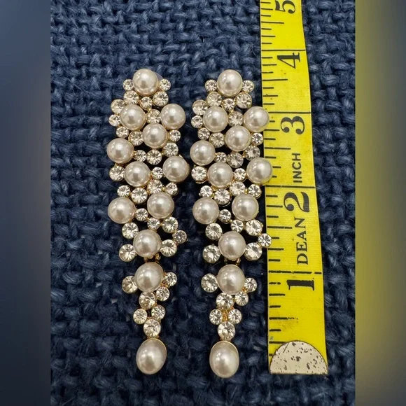 Christian Siriano Faux Pearl Crystal Glass Dangle Drop Earrings. 3 1/2” Drop - Picture 3 of 6